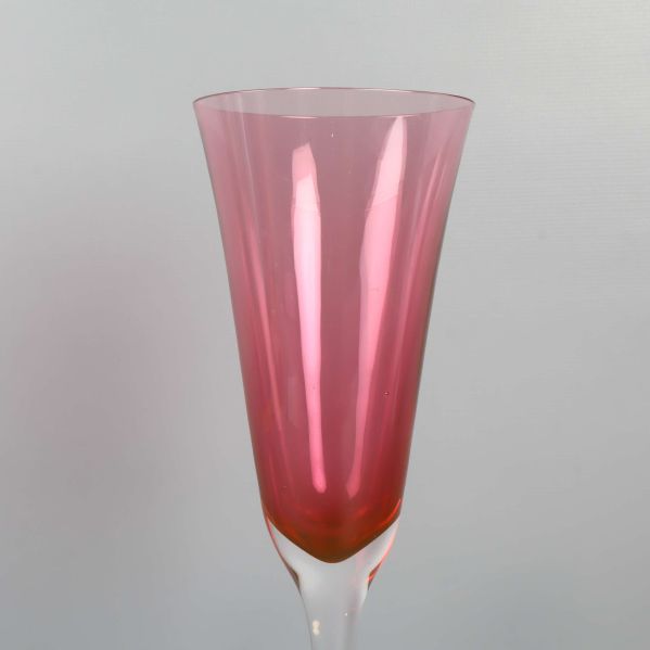 Närbild på rosa kupa med mjuka kanter