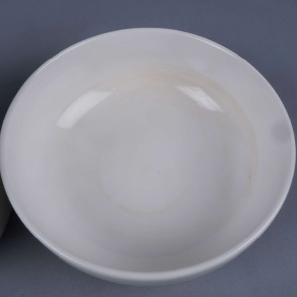 Insidan av fatet till ytterkrukan med synliga bruksspår