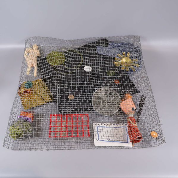 Konstverket sett ovanifrån, detaljerade former och färger