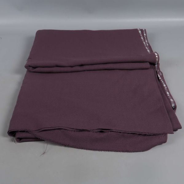 Hopvikt tygstycke i lila ullcrepe