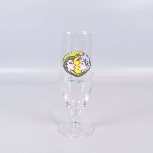Champagneglas med färgglatt motiv och texten For you