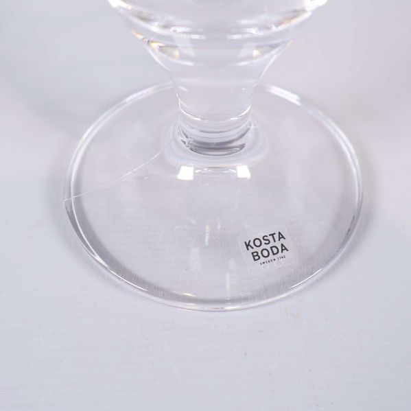 Kosta Boda märkning på glasets fot