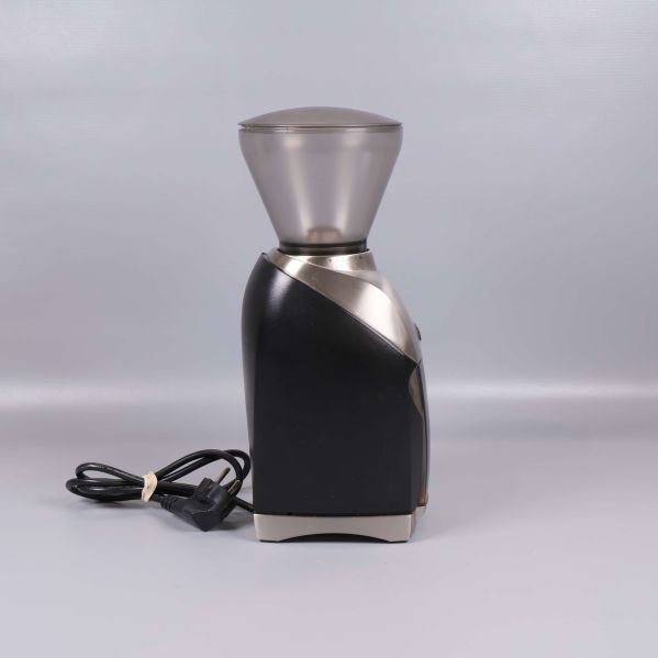 Kaffekvarn sedd från höger sida