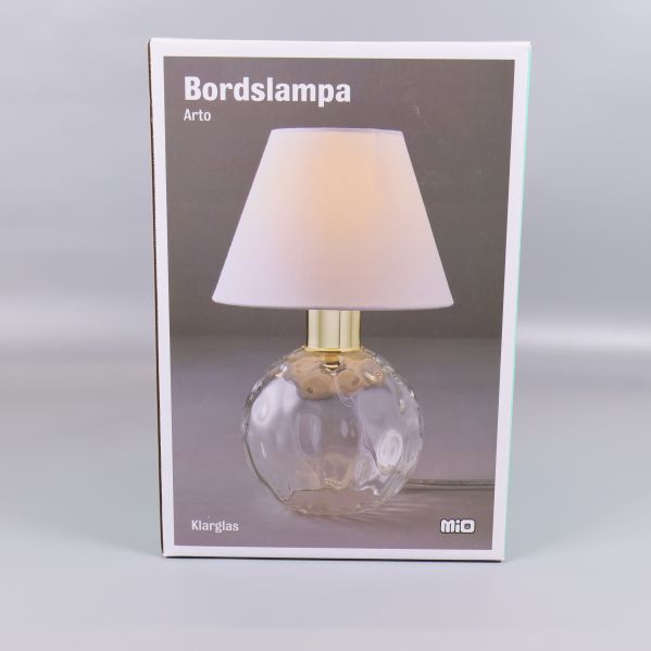Förpackning till bordslampa med tydlig produktbild