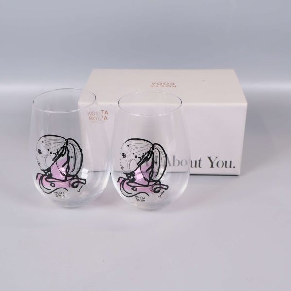 Två glas med motiv och originalkartong