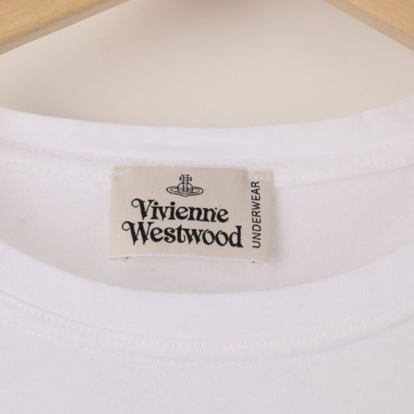 Label visar Vivienne Westwood märke