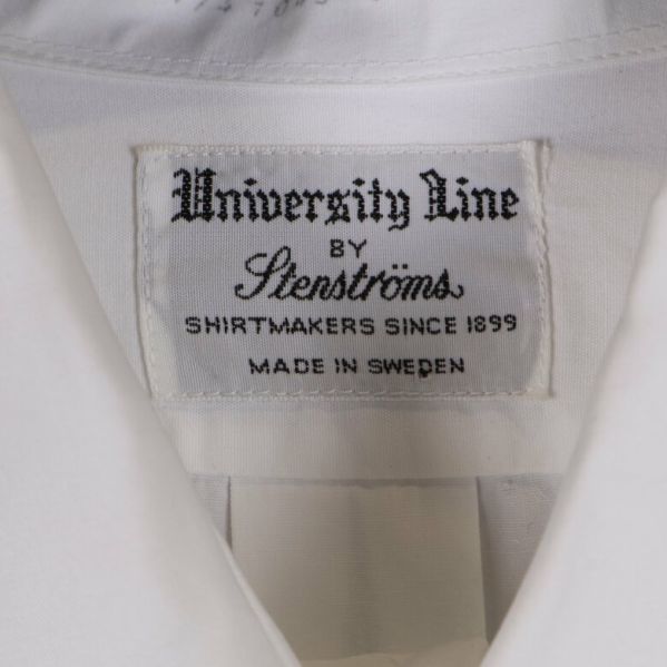 Etiketten visar: University Line och Stenströms
