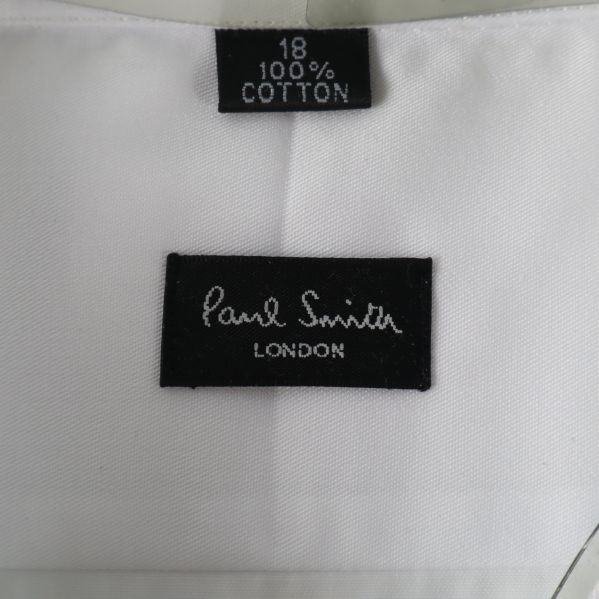 Paul Smith, etiketten Närbild av Paul Smith London etiketten