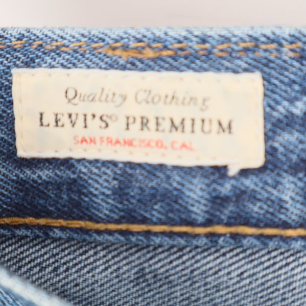 Inneretikett med Levi's Premium text