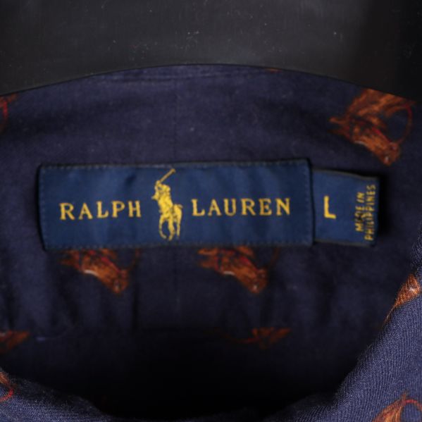Ralph Lauren etiketten i kragen på skjortan
