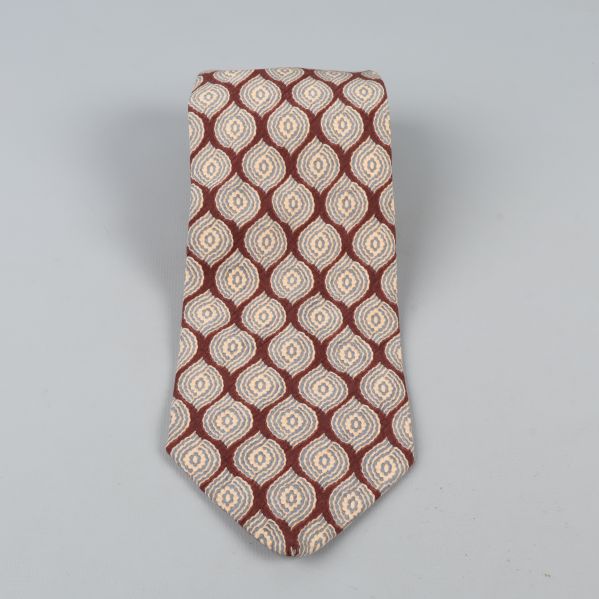 Elegant slips med grafiskt mönster
