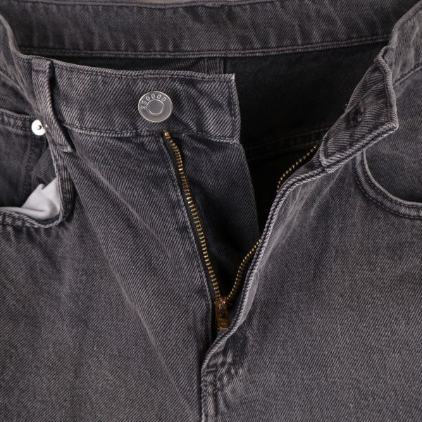 Öppen dragkedjegylf på jeans