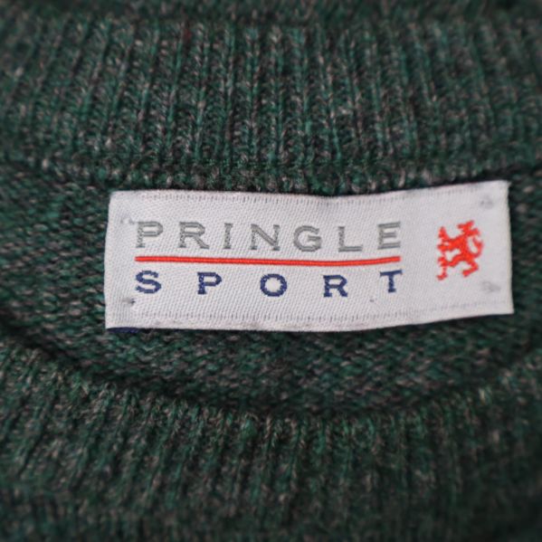 Närbild av Pringle Sport-logotypen på etiketten