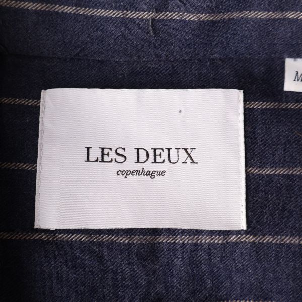 Märkningsetikett med Les Deux logotyp