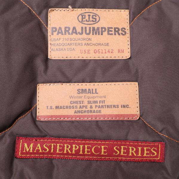 Parajumpers märke och storlek small på inneretiketten