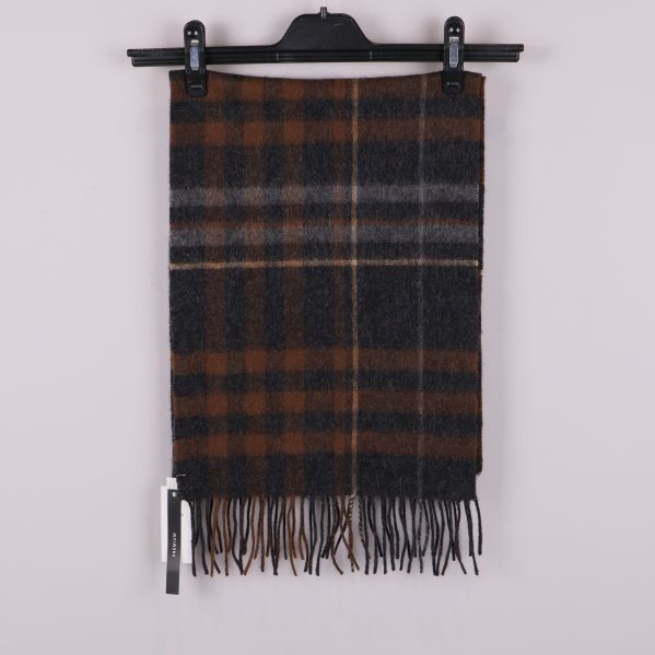 Halsduk i brunt och grått rutigt mönster