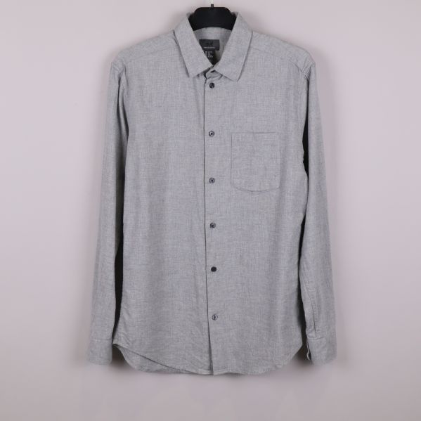 Grå skjorta med lång ärm och bröstficka 