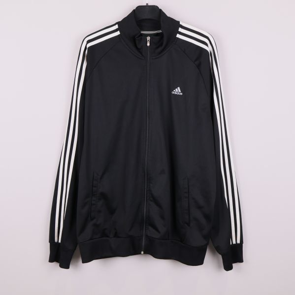 Svart träningsjacka med vita ränder framifrån