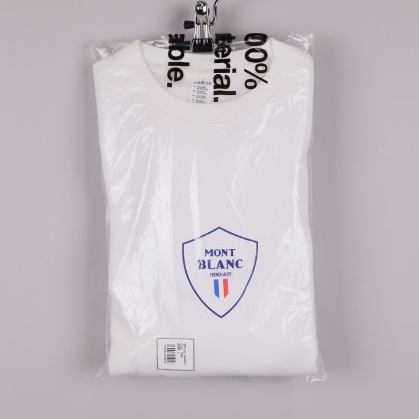 Vit tröja med Mont Blanc-tryck i förpackning