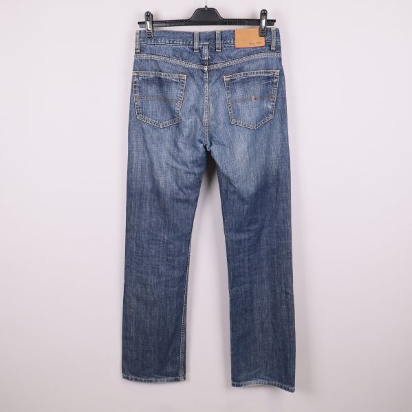 Baksida av blå jeans 