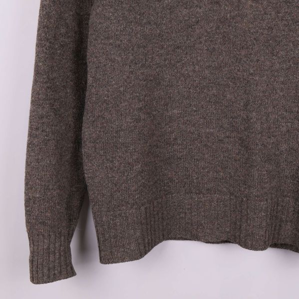 Brunmelerad stickad tröja med ribbad nederkant