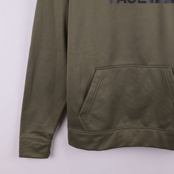 Förstorad bild av magficka och ärmslut på hoodie