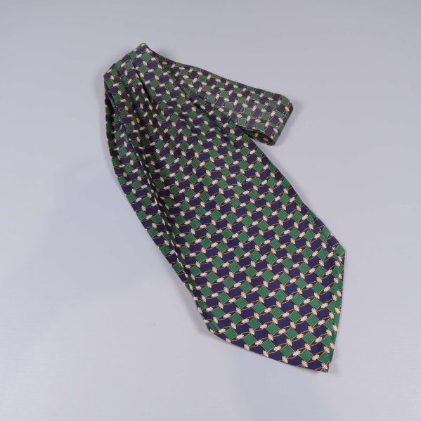 Slips i grönt, blått och gult med geometriskt tryck
