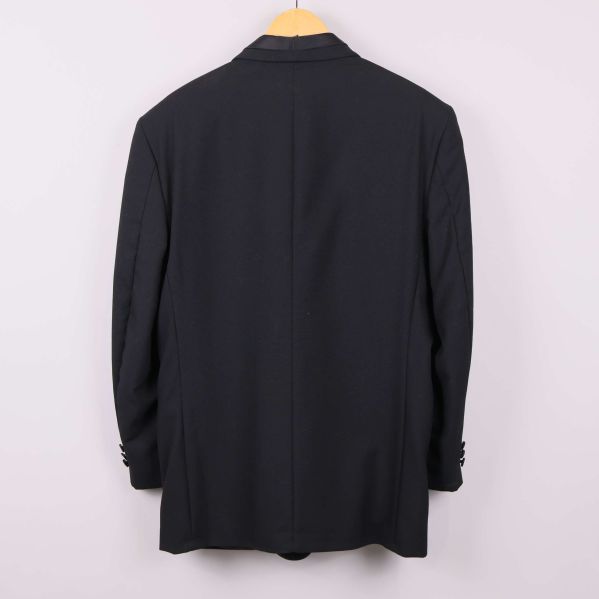 Smokingkavaj bakifrån