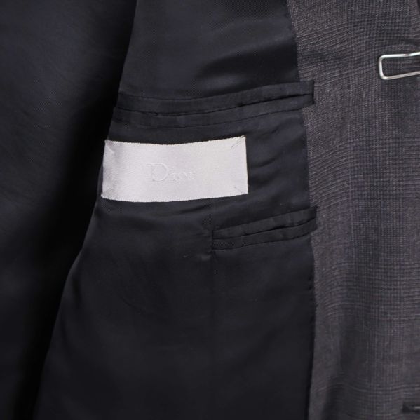 Innerfoder i kavaj med Dior-logga 