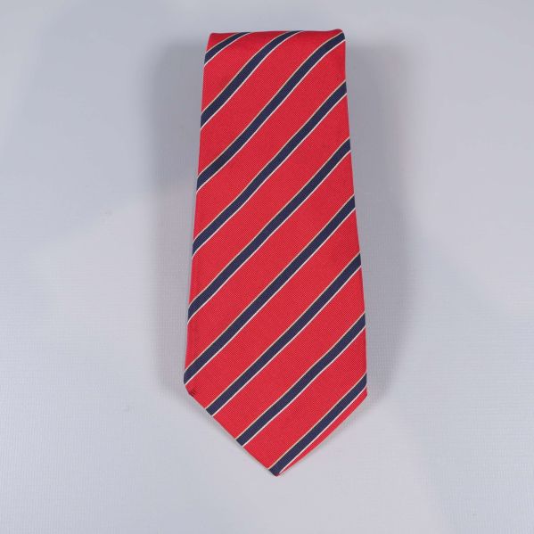 Röd slips med marinblå och vita diagonalränder