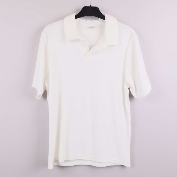 Vit pikétröja med krage framtill