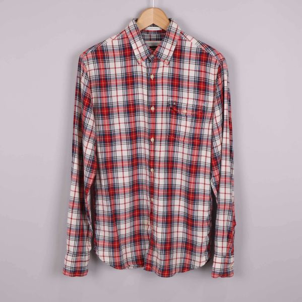 Framsida av rutig skjorta