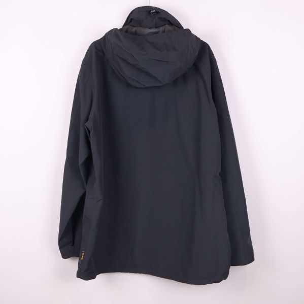 Rygg och huva i helbild