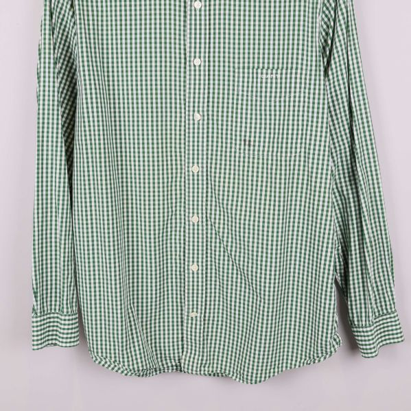 Skjortans nederdel och manschett