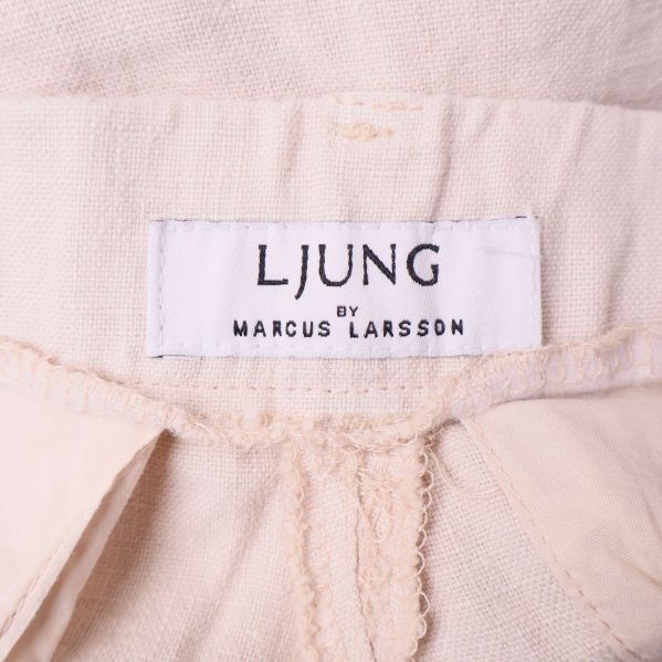 Närbild på etikett med varumärket LJUNG