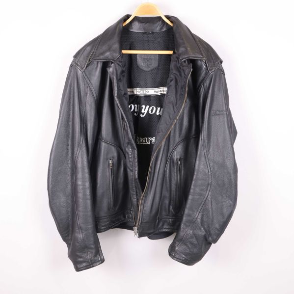 Detaljer på ryggens skinn