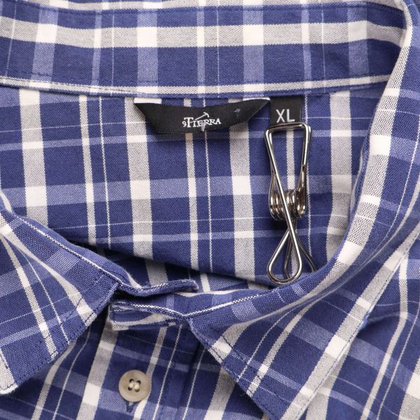 Rutiga manschetter och nederkant