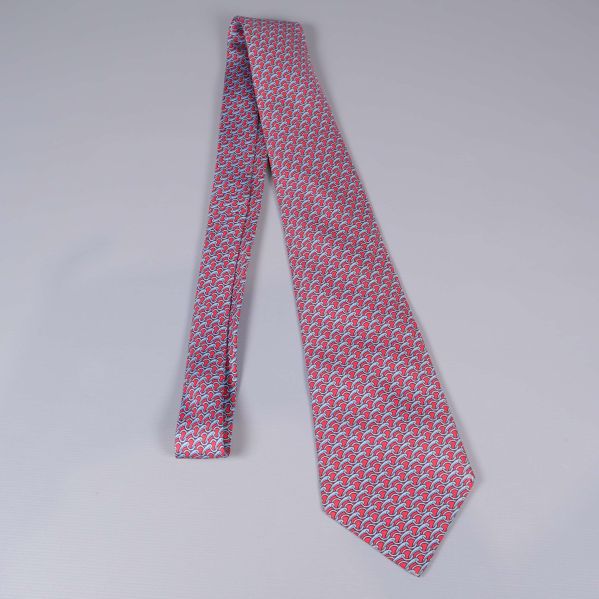 Hermès-slips visad i sin fulla längd