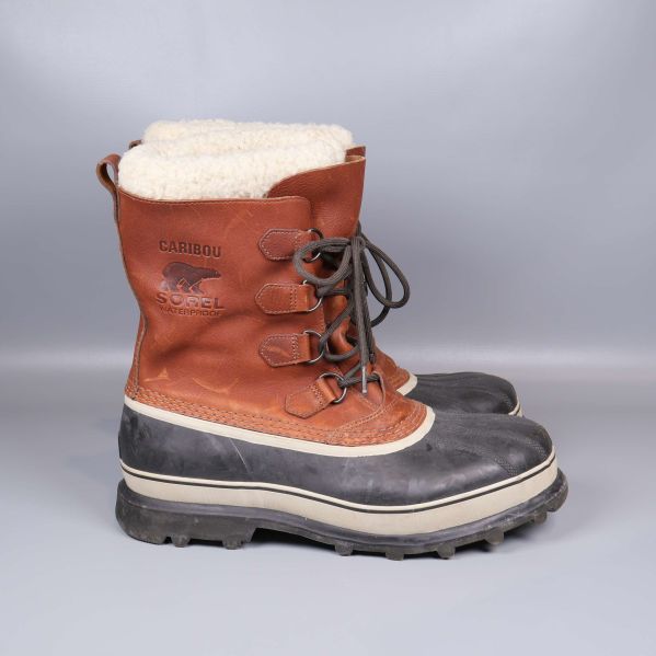 Profilbild på vinterkängor med synligt Sorel-logo och detaljer