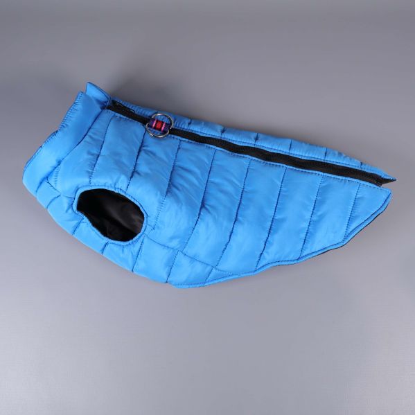 Hundjacka blå vadderad från sidan med dragkedja