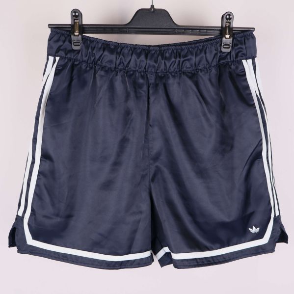 Mörkblå sportshorts med vita ränder och elastisk midja