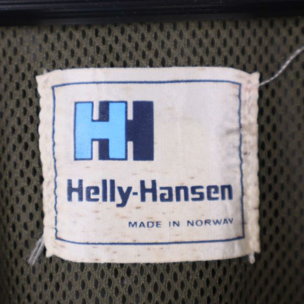Helly Hansen tygmärke på meshfoder i jackan