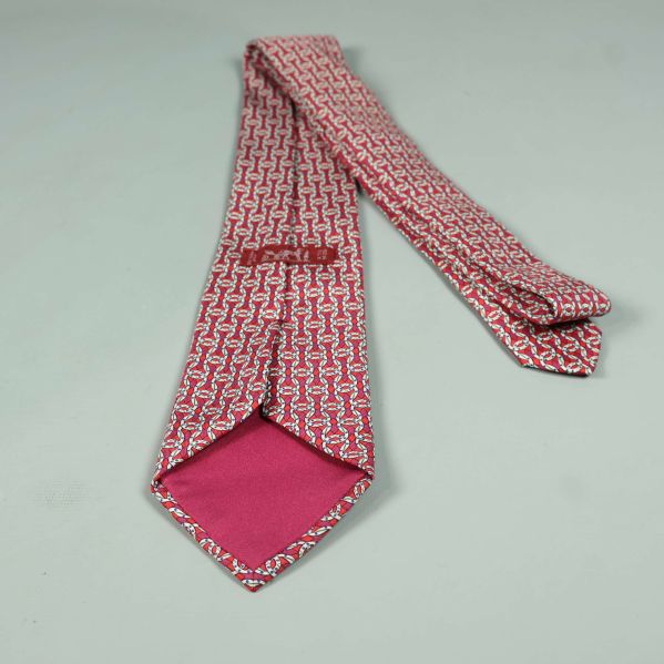 Hermès-slips baksida med insydd etikett och foder i rosa