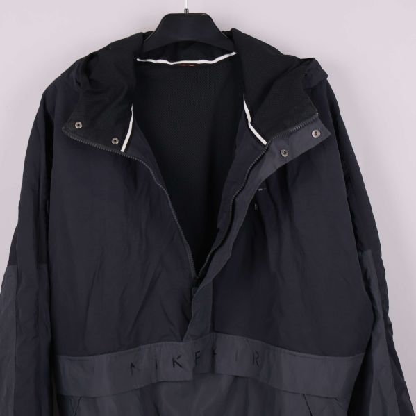 Vindjacka från Nike Air med öppen dragkedja och meshfoder