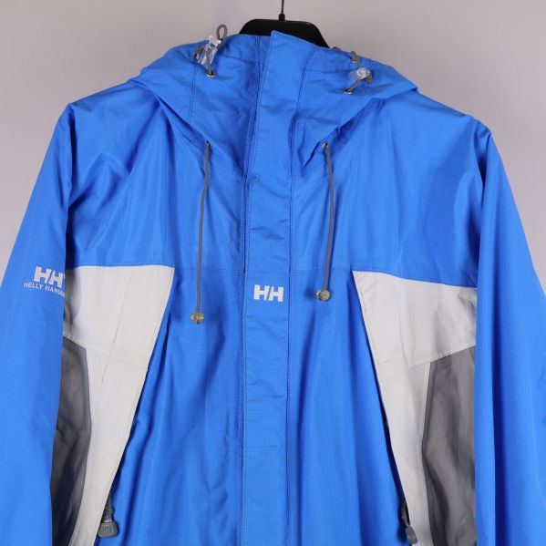 Jackans ovandel med huva, snoddar och detaljer