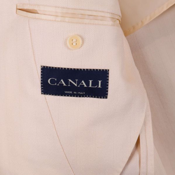 Canali varumärkesetikett på kavajens insida