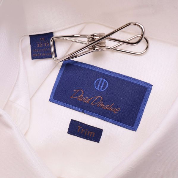 Närbild på innertag med märket David Donahue