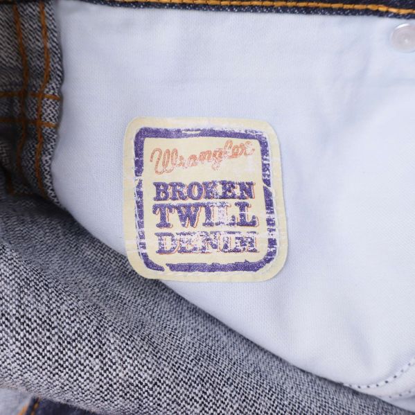 Wrangler broken twill denim-etikett på insidan
