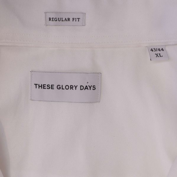 Detaljbild på etikett och storlek