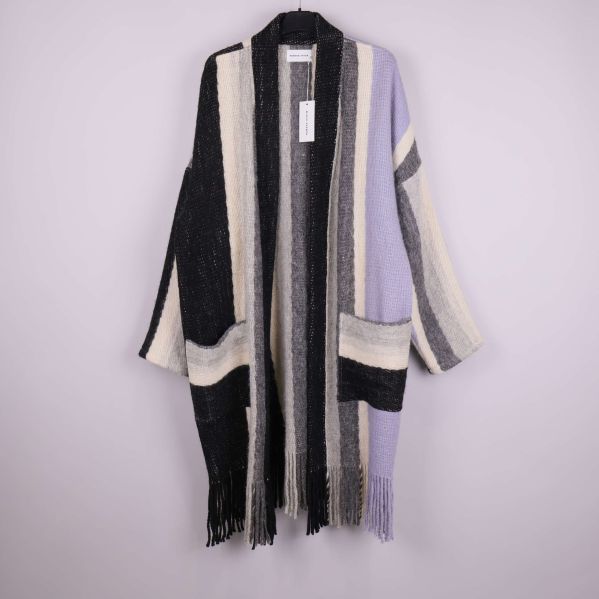 Långrandig cardigan med fickor och fransar framifrån